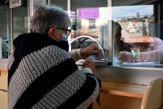 Otorga Tesorería seguro de vivienda a usuarios cumplidos