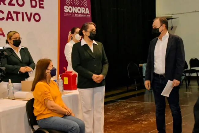 Destaca ADM vacunación a maestros