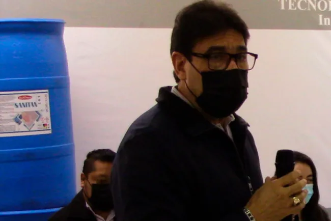 Apoya asociación Heart for kids con sanitizante