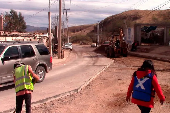 Avanza obra de pavimentación