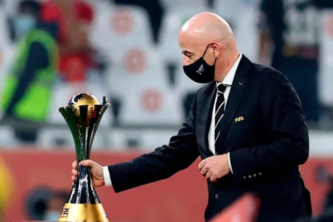 La FIFA limitará los traspasos