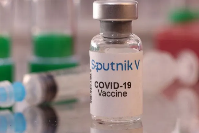 Sputnik V muestra anticuerpos más altos a Ómicron que Pfizer, según estudio preliminar