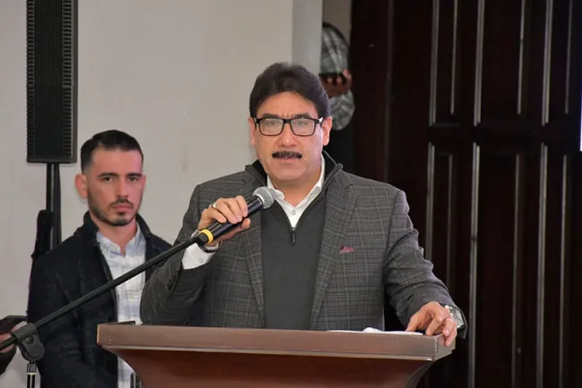 Pavimentarán la Ruiz Cortines