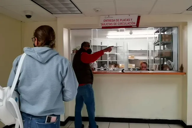 Resuelve Agencia Fiscal falta de engomados