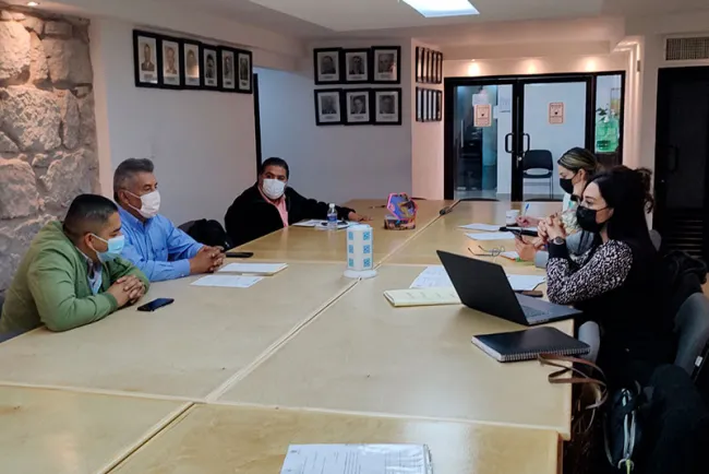 Otorga municipio 64 permisos a ambulantes por Día del Amor