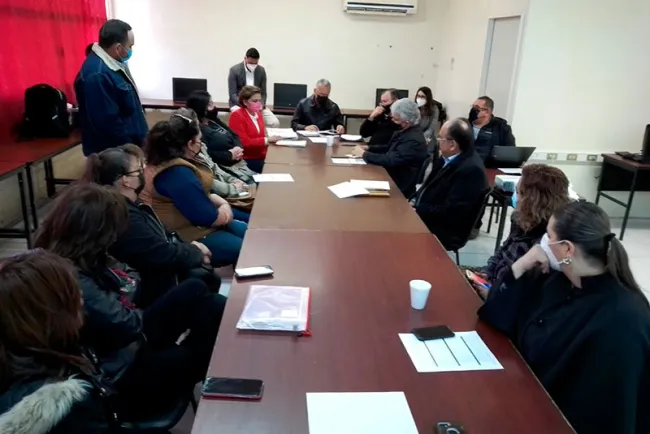 Solicitan clases presenciales en Esqueda