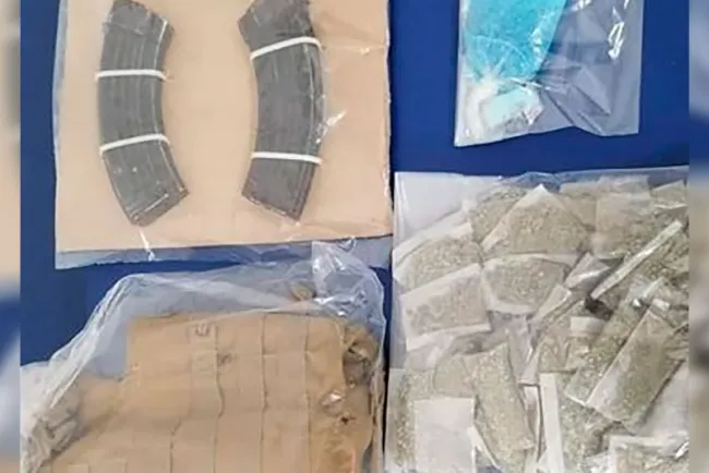 Aseguran narcóticos, equipo táctico y cargadores en Cajeme