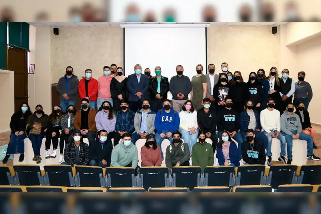 Fortalecen formación de jóvenes emprendedores