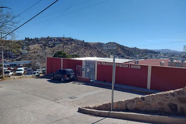 Reconectan electricidad en primaria