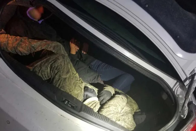 Detienen a migrantes en diferentes operativos