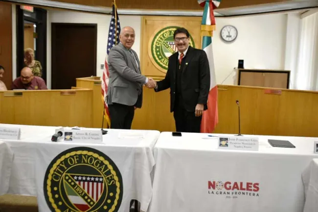 Pactan alcaldes trabajar unidos por ambos Nogales