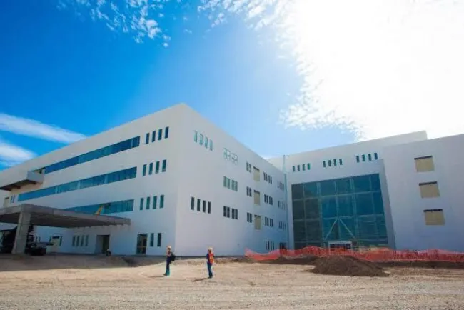 Registra hospital avance del 76% en equipamiento