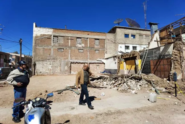 Indiscriminado el derrumbe de edificios antiguos en Nogales