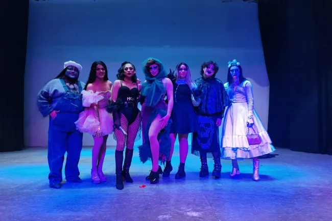 Acapara atención primer espectáculo “Drag” 