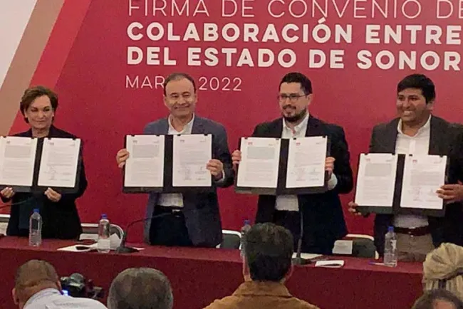Firman convenio para simplificar adquisición de vivienda