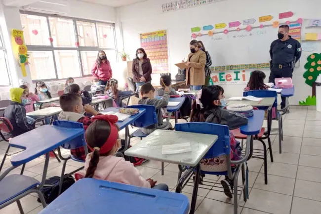 Fortalecen programas preventivos en escuelas y colonias