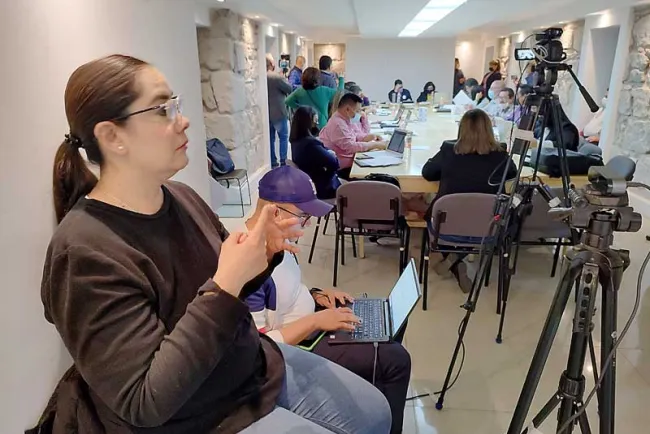 Abona a la inclusión traducción a señas en actos de gobierno