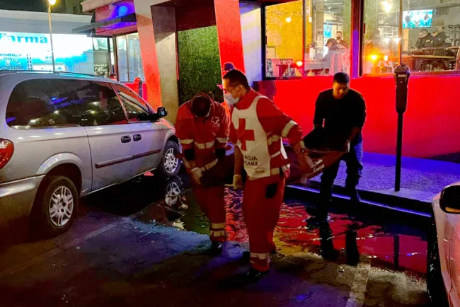Encuentran a hombre sin vida dentro de baño