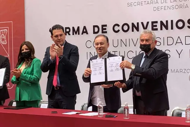 Firman convenio para garantizar defensoría legal