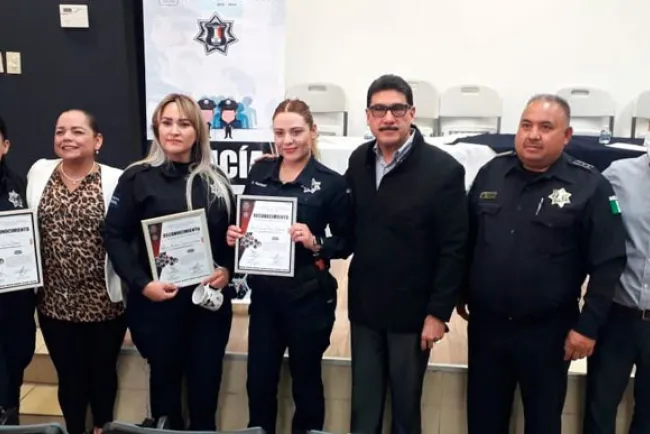 Destacan agentes femeninas en Policía del Mes