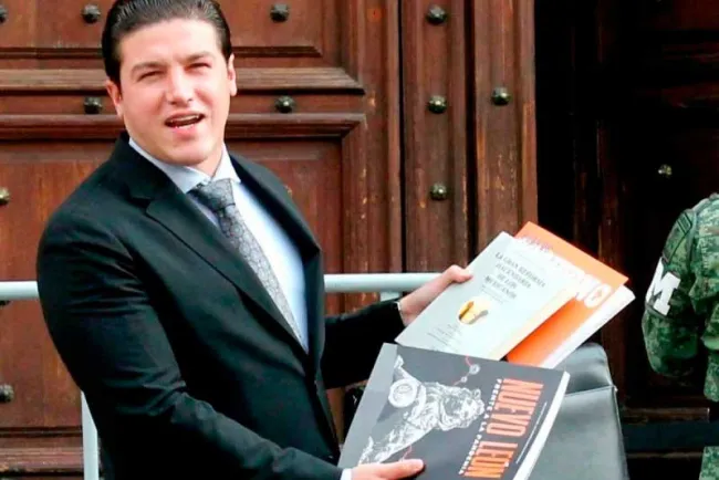 Da reversa Samuel García a proposición de cárcel por insultar al gobernador