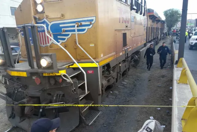 Nuevamente persona es lesionada al cruzar el tren