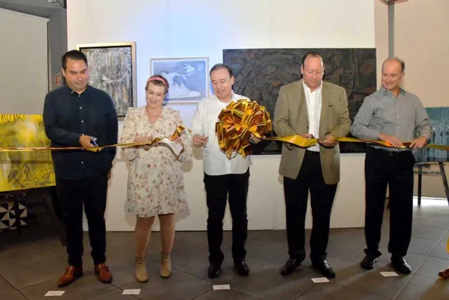 Firman convenio para exhibir obras de artistas sonorenses
