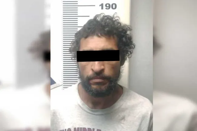Prende fuego a comida de ganado; es detenido por autoridades