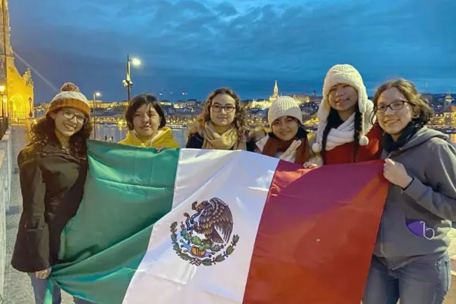Obtienen Mexicanas plata y bronce en olimpiada de matemáticas