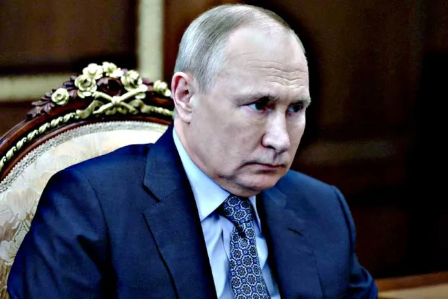 Advierte Putin que es imposible aislar a Rusia del mundo moderno