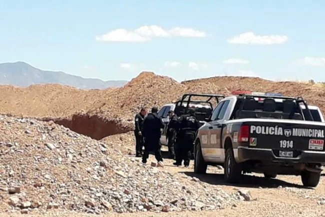 Localizan a persona ejecutada en una zanja
