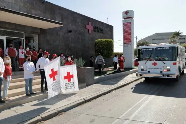 Presente Cruz Roja en Bahía de Kino