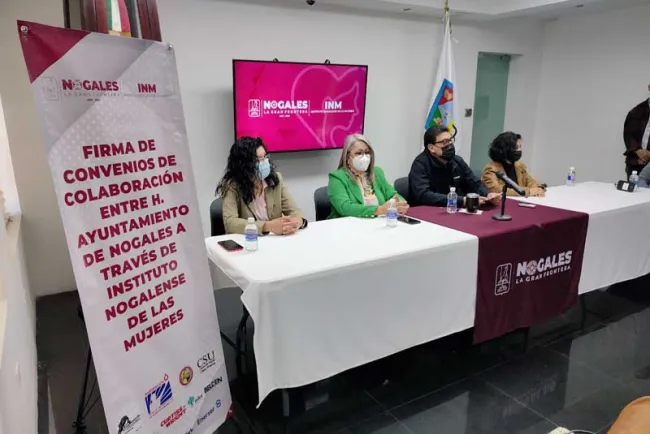 Firman convenio de trabajo a favor de las mujeres