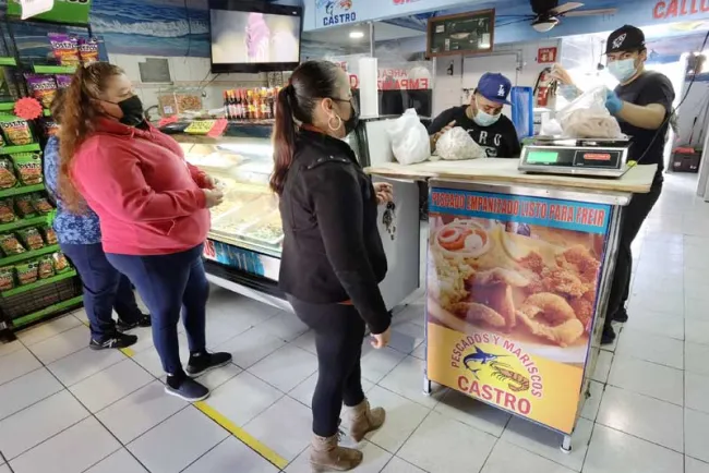 Baja la venta de pescado en la frontera