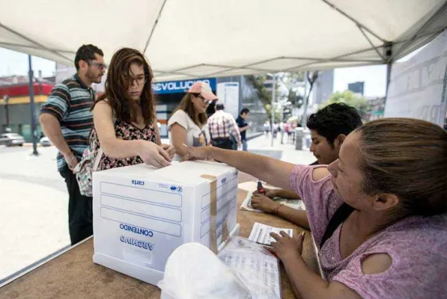 Puede haber sanción por no votar en revocación de mandato: UIF
