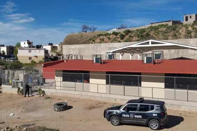 Afectan instalaciones eléctricas de escuela