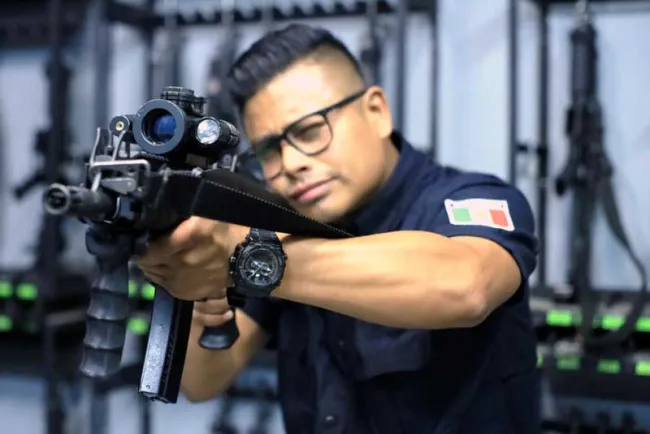 Apoya armamento para preservar la vida