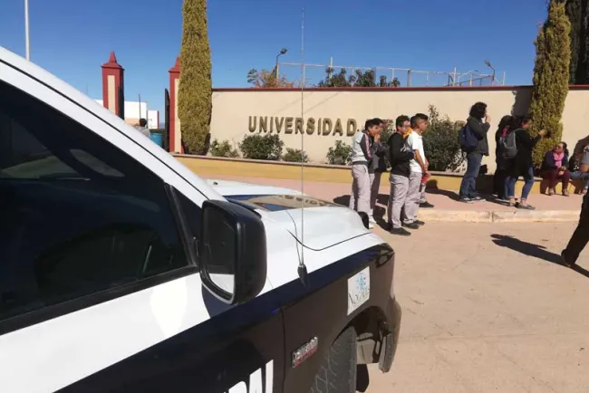 Intenta suicidarse universitaria