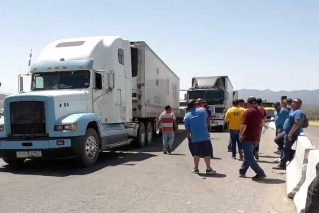 Provoca caos descompostura de “Rayos X’ en Recinto Fiscal