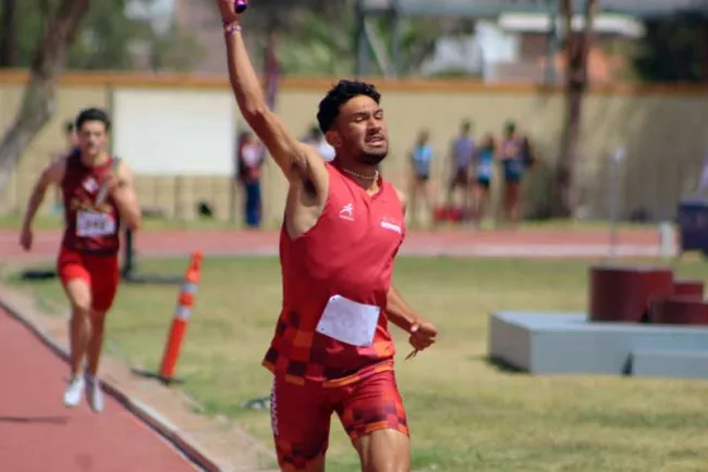 Destaca atleta nogalense en participación deportiva