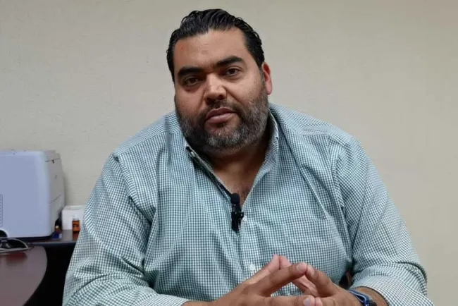 Acuden pocos regularizados por placas