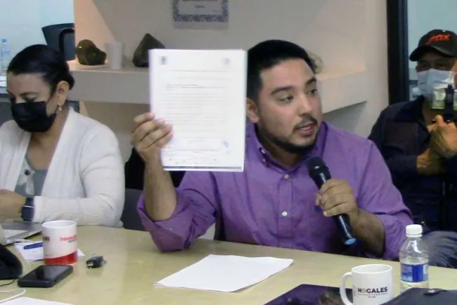 Balconean a regidores por incumplimientos en comisiones