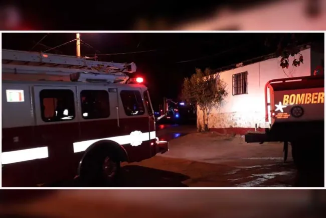 Acaba incendio con dos viviendas en la Altamira