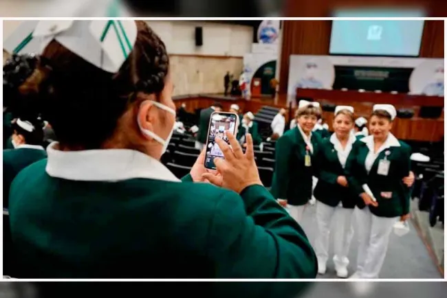 Personal de enfermería es el que mueve al IMSS: Zoé Robledo