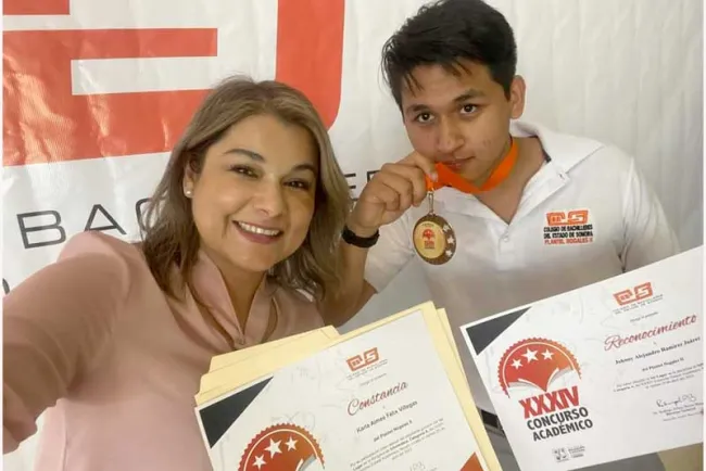 Premia Cobach a estudiantes de Excelencia Académica