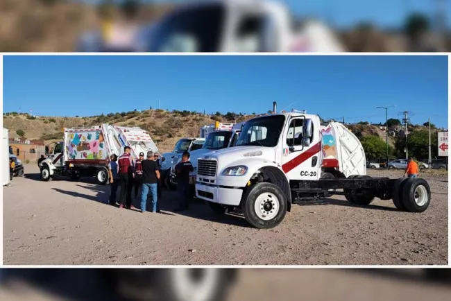 Donan empresarios dos camiones para basura