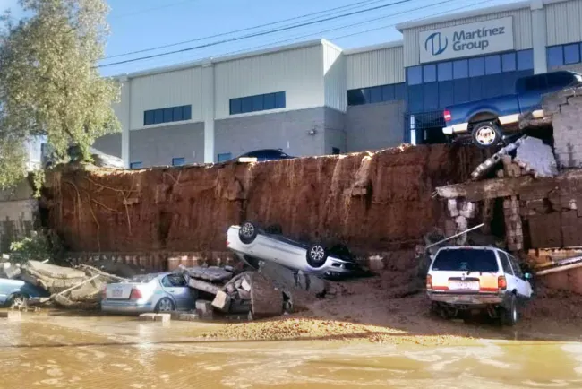 Exhorta Jefe de Tránsito evitar transitar por zona de socavón  