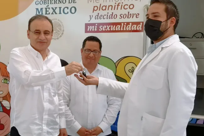 Informan a jóvenes sobre sus derechos sexuales