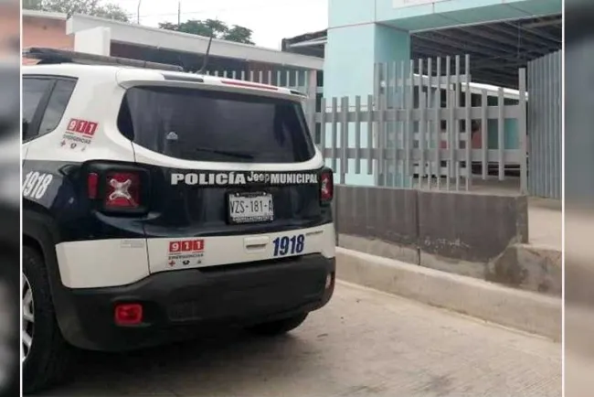 Detienen a menores en escuela; intentaban robar