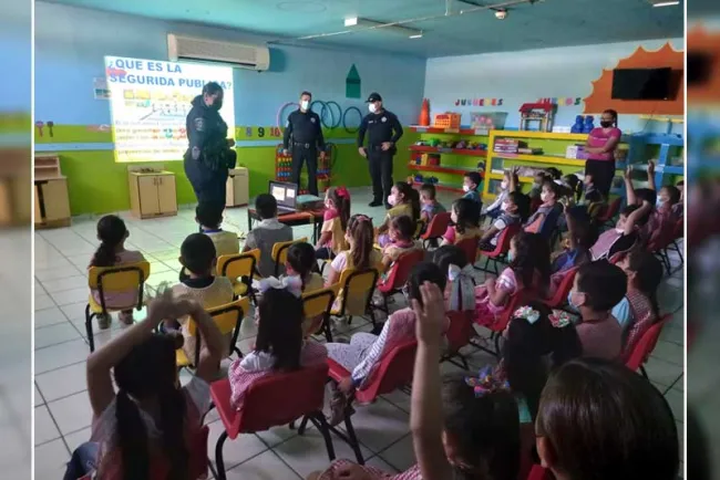 Interactúa policía con pequeños del CADI